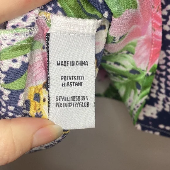 Rockmans - Tropical Print Blouse Top with decorative v neckline - Size 20 - Picture 5 of 6